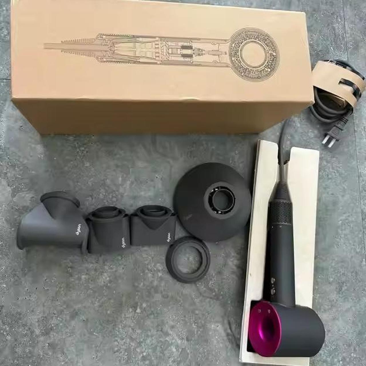 P0 Dyson Black and Pink Hair-products - Image 1