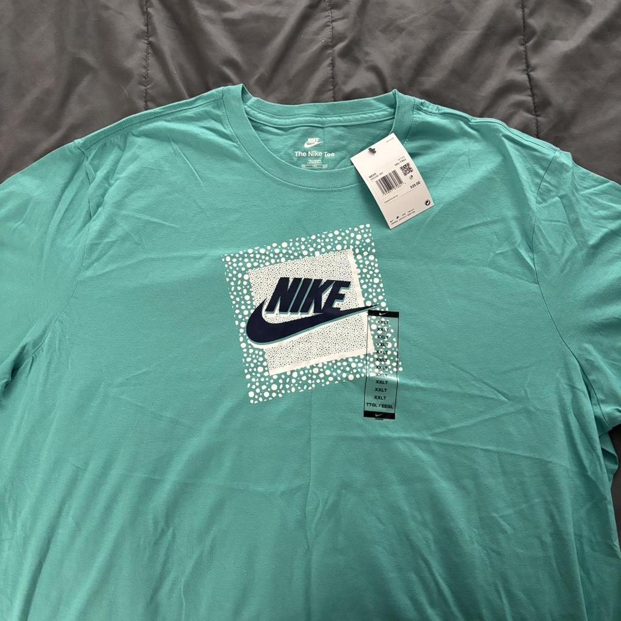 P0 Nike Men's Blue and Green T-shirt - Image 1