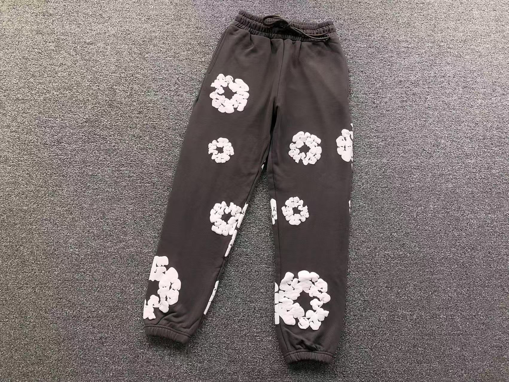 526e2686 DENIM TEARS TROUSER - Image 1