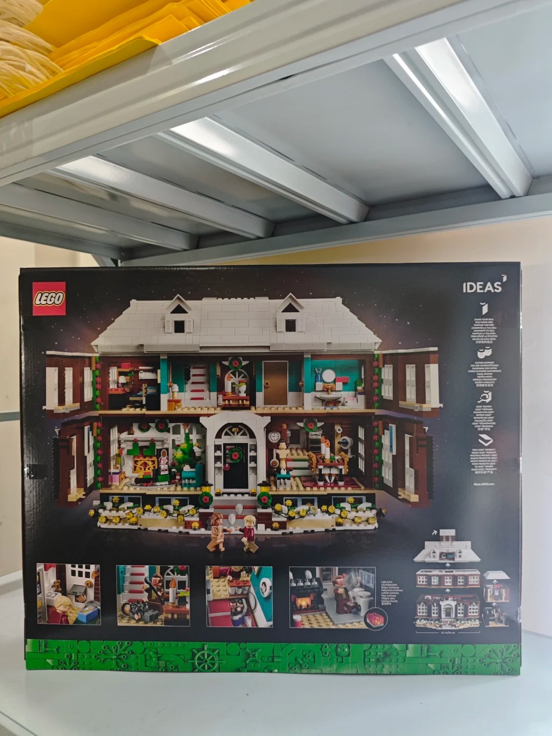 5c97b529 LEGO Ideas Home Alone (21330) - Image 1