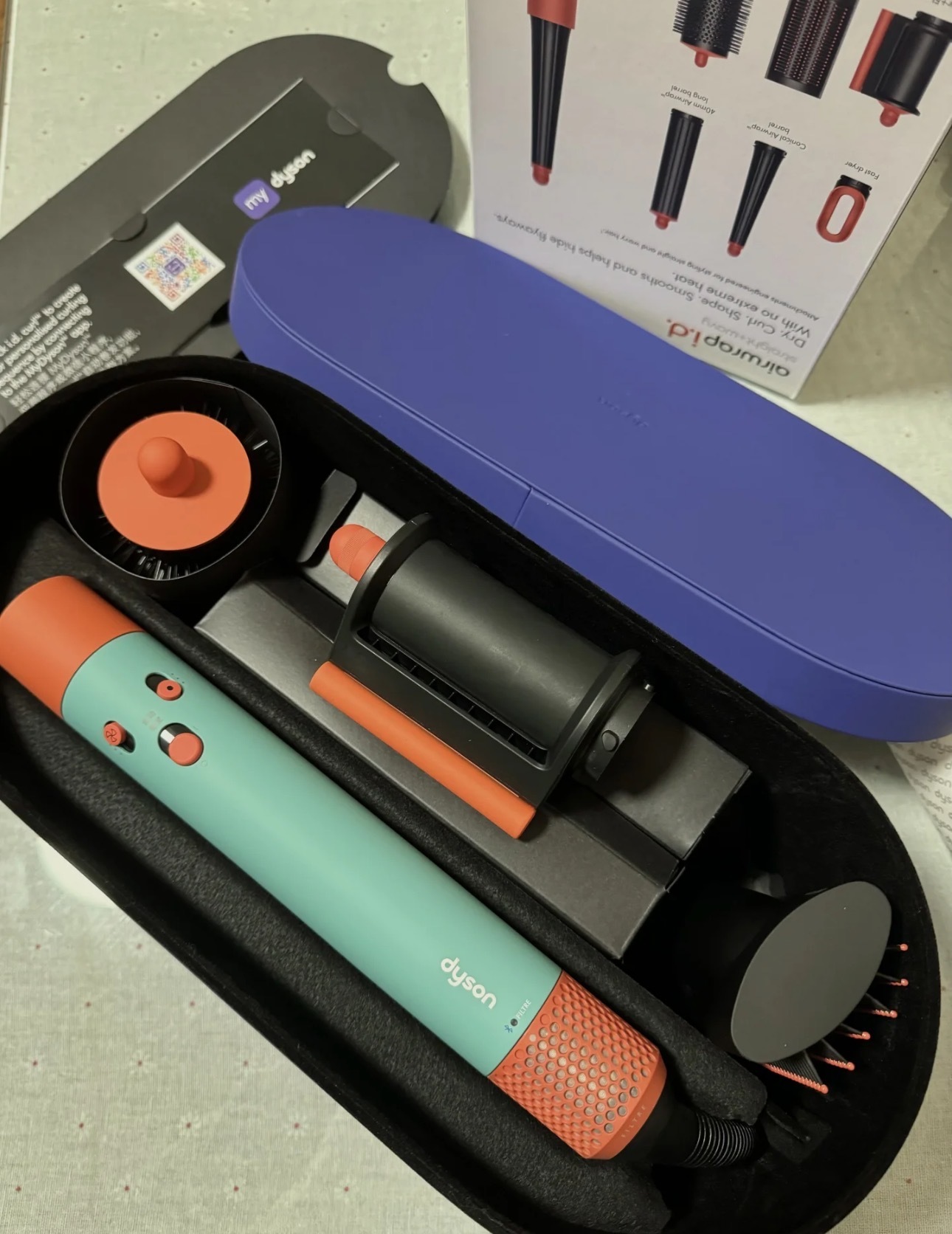 Screenshot Dyson Airwrap i.d. Multi-Styler and Dryer, model HS08 - Image 1