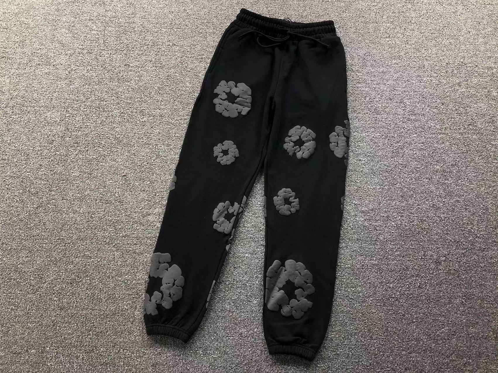 7f590096 DENIM TEARS TROUSER - Image 1