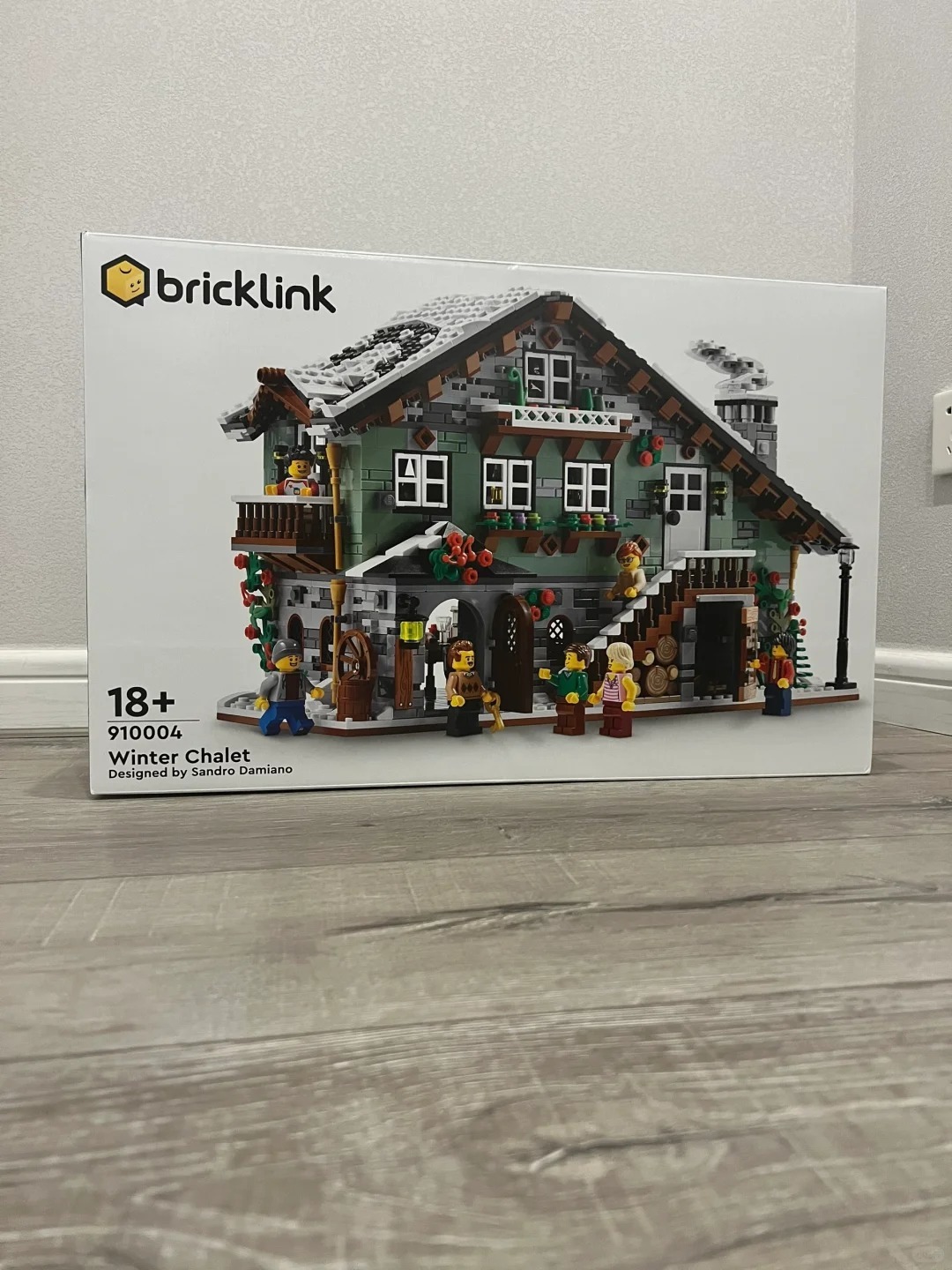 8e9ac580 LEGO BrickLink Designer Program Winter Chalet (910004) - Image 1