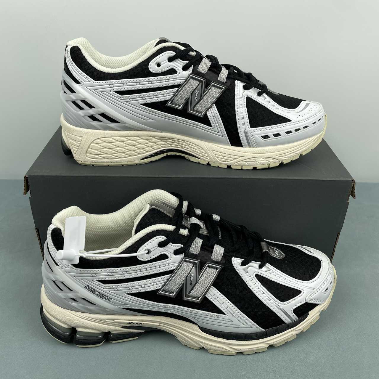 04a6d2b3 New Balance 1906R - Image 1