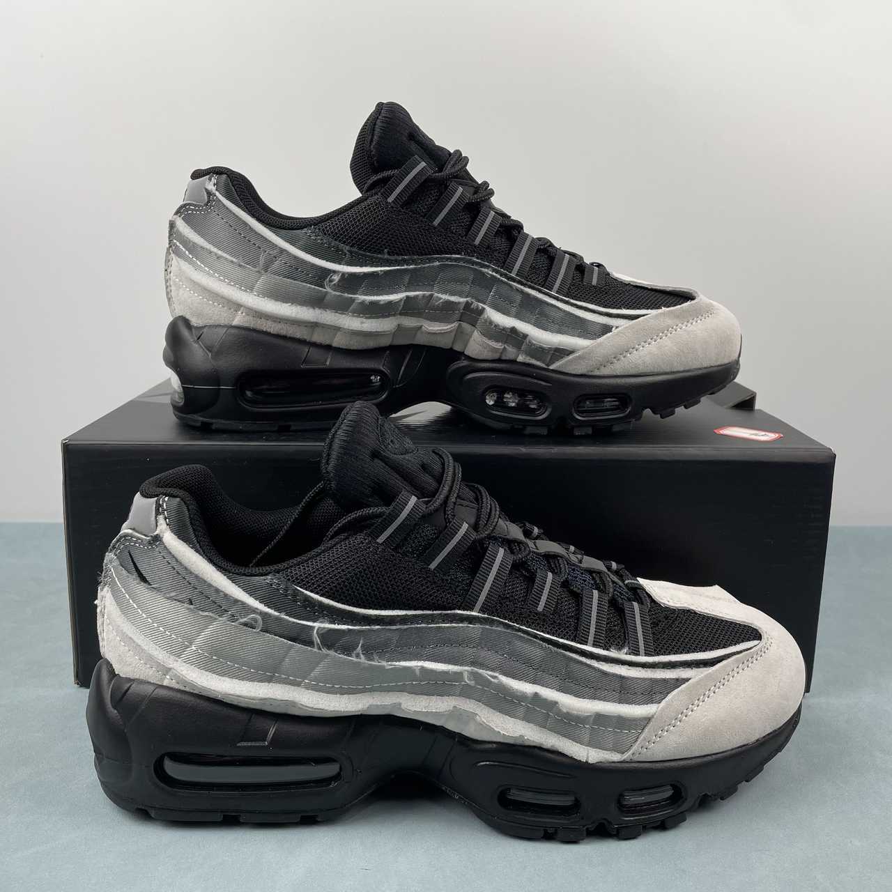 16582734 NIKE AIR MAX 95 / CDG - Image 1