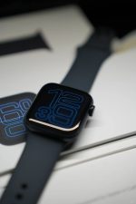 Apple Watch SE - Image 2