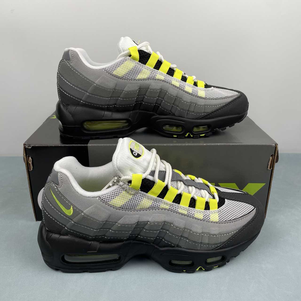 2db5477c NIKE AIR MAX 95 OG - Image 1