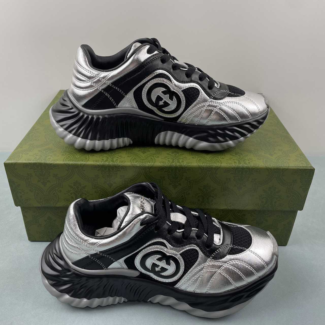 3046f836 Gucci - Image 1