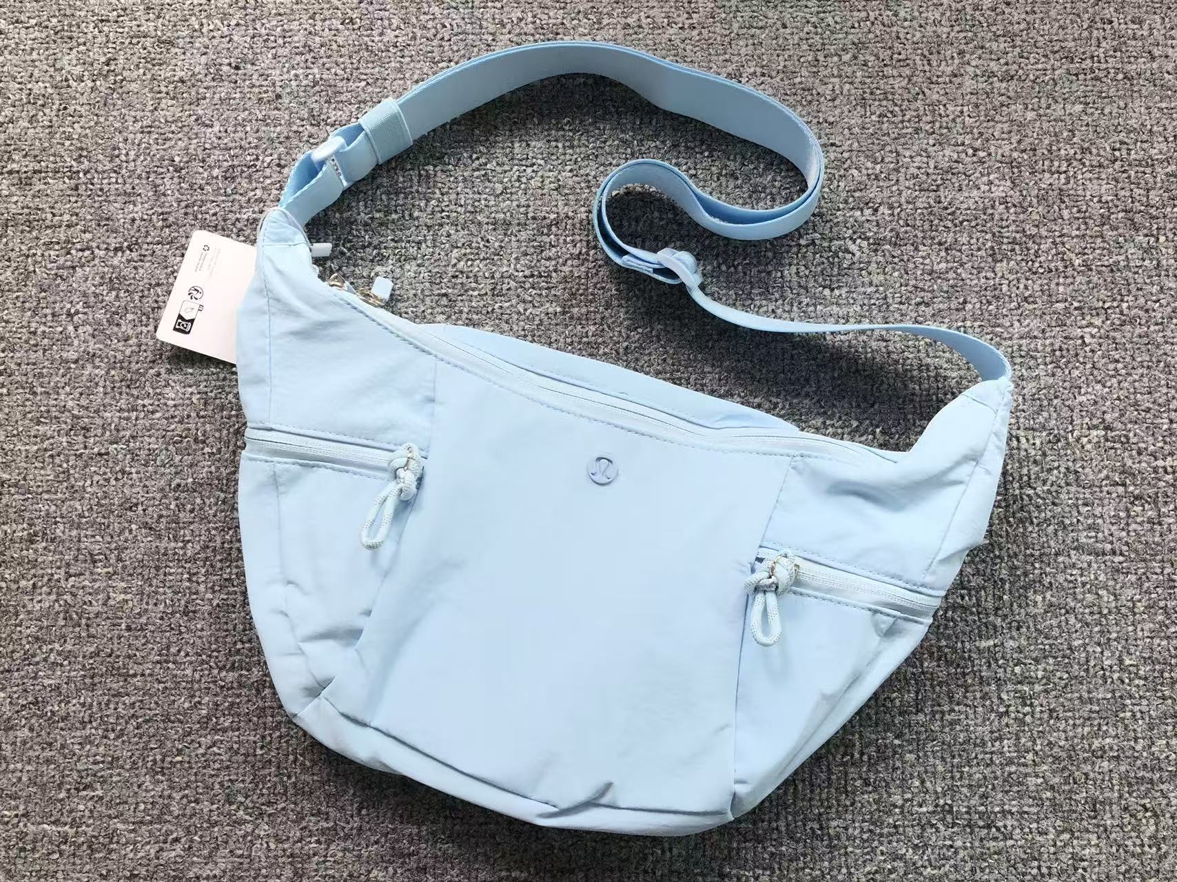 449059b0 lululemon Slouchy Sling Bag - Image 1