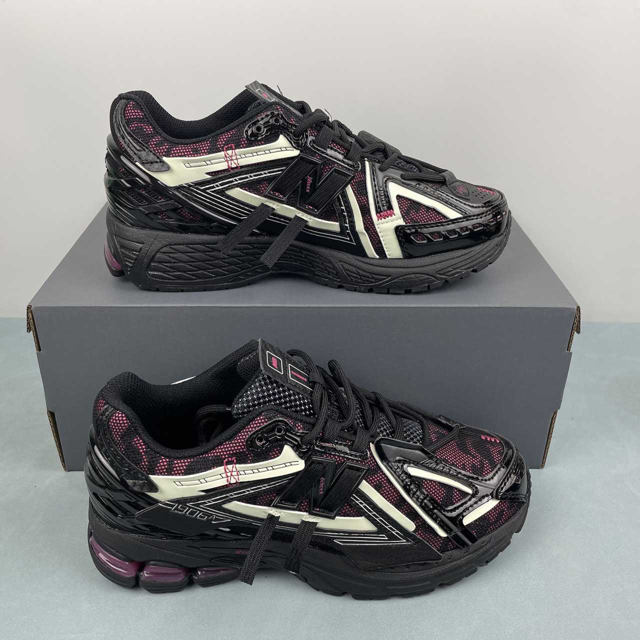52f5e4a7 New Balance 1906A - Image 1