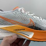 NIKE AIR ZOOMX VAPORFLY - Image 8