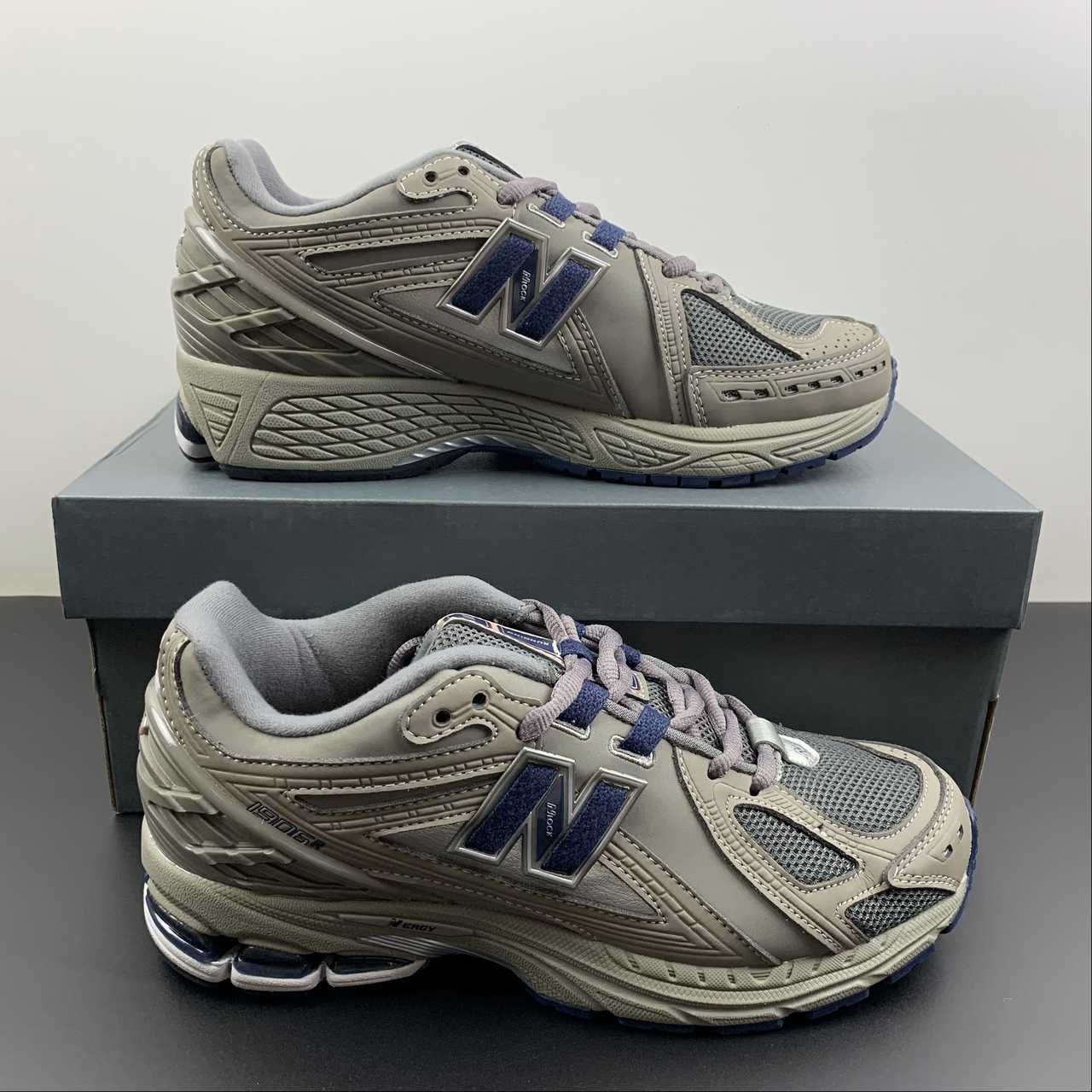 689c5382 New Balance 1906R - Image 1