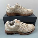 New Balance 1906R