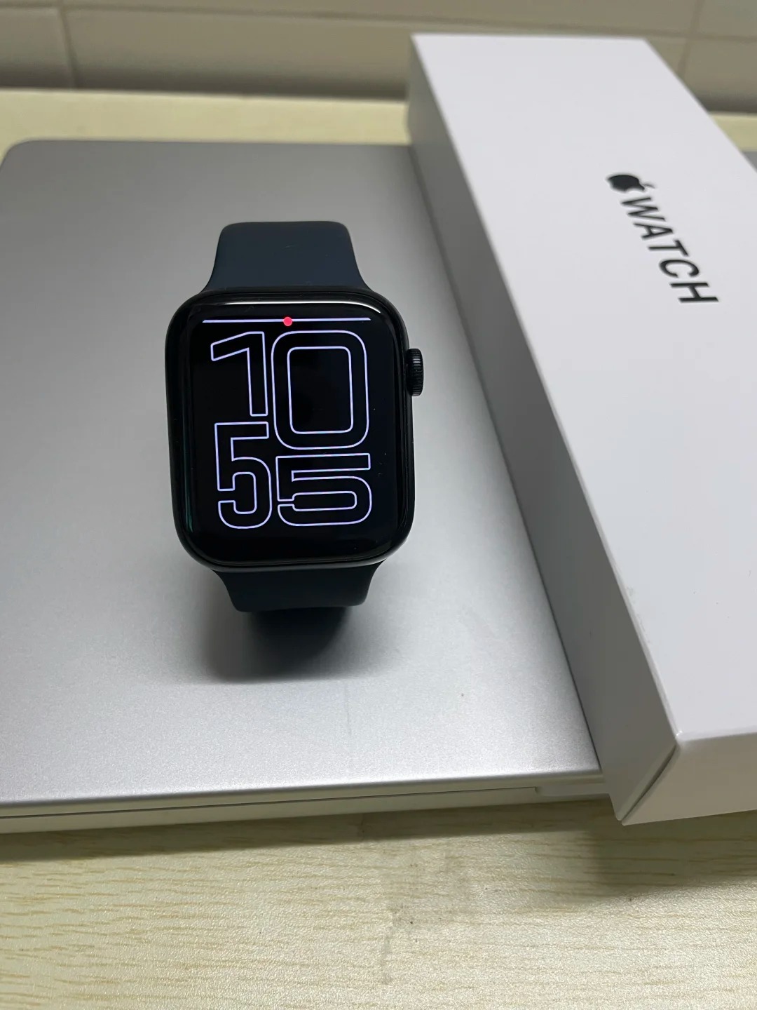 817db347 Apple Watch SE - Image 1