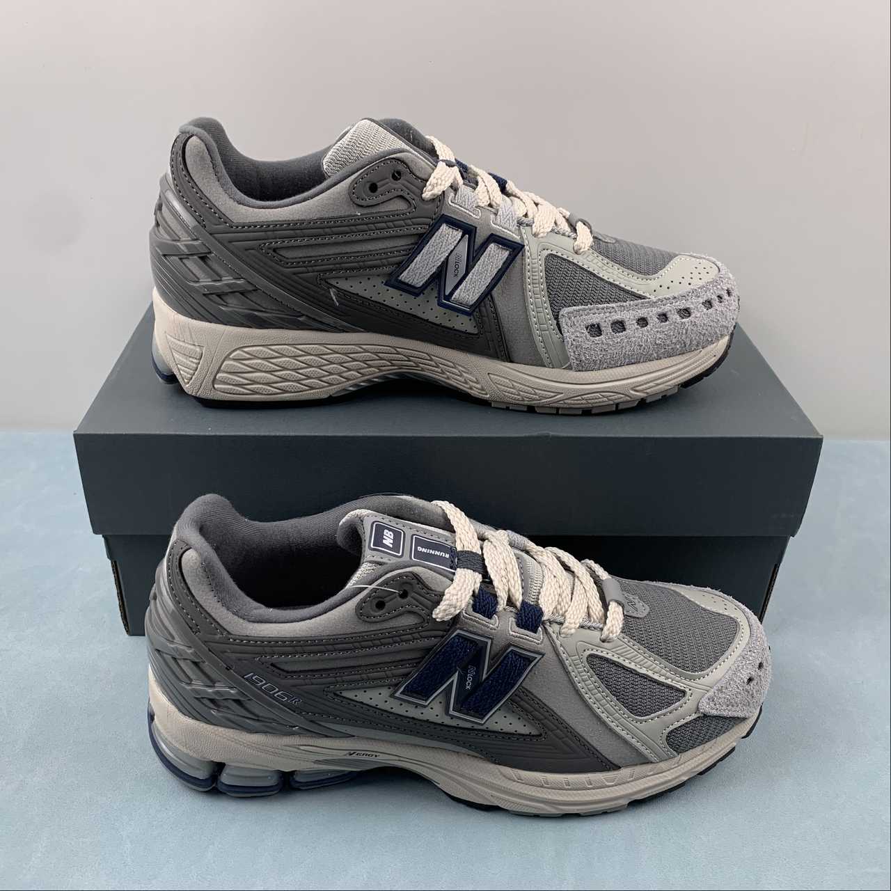 8c49d5a7 New Balance 1906R - Image 1