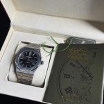 Audemars Piguet Men's Silver and Grey Watch - Image 3