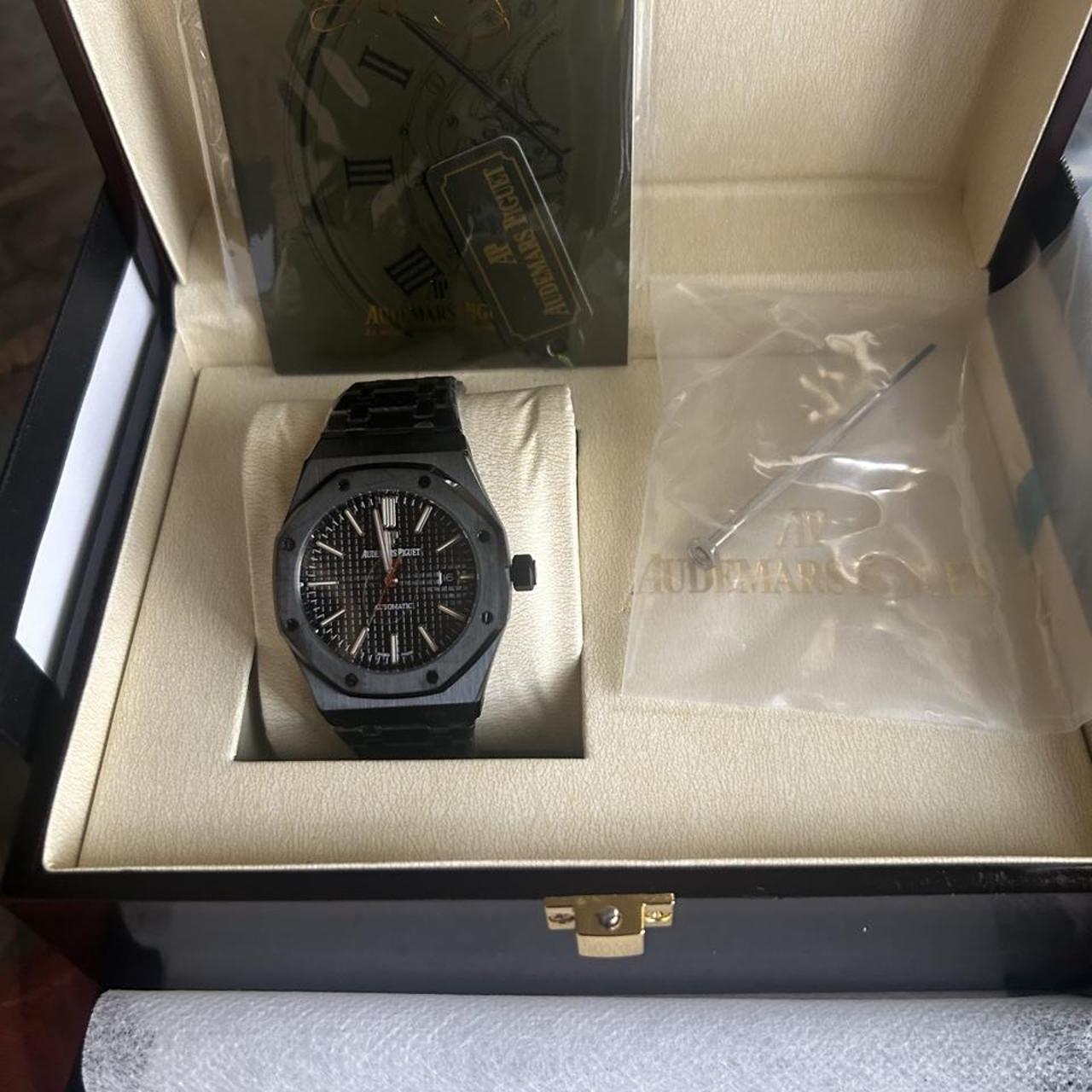 P0 (2) Audemars Piguet Royal Oak - Image 1