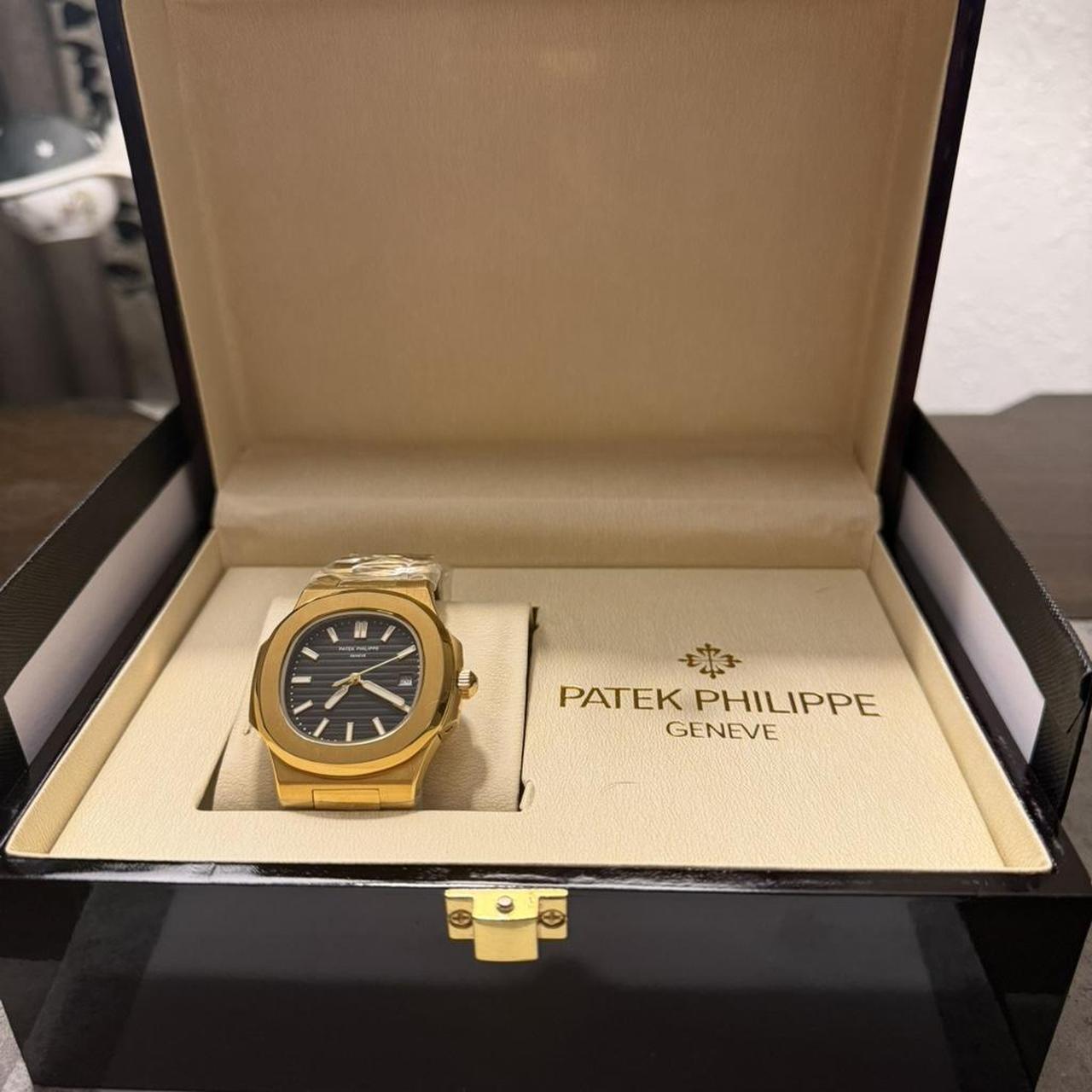 P0 Patek Philippe Men's Gold Watch - Image 1