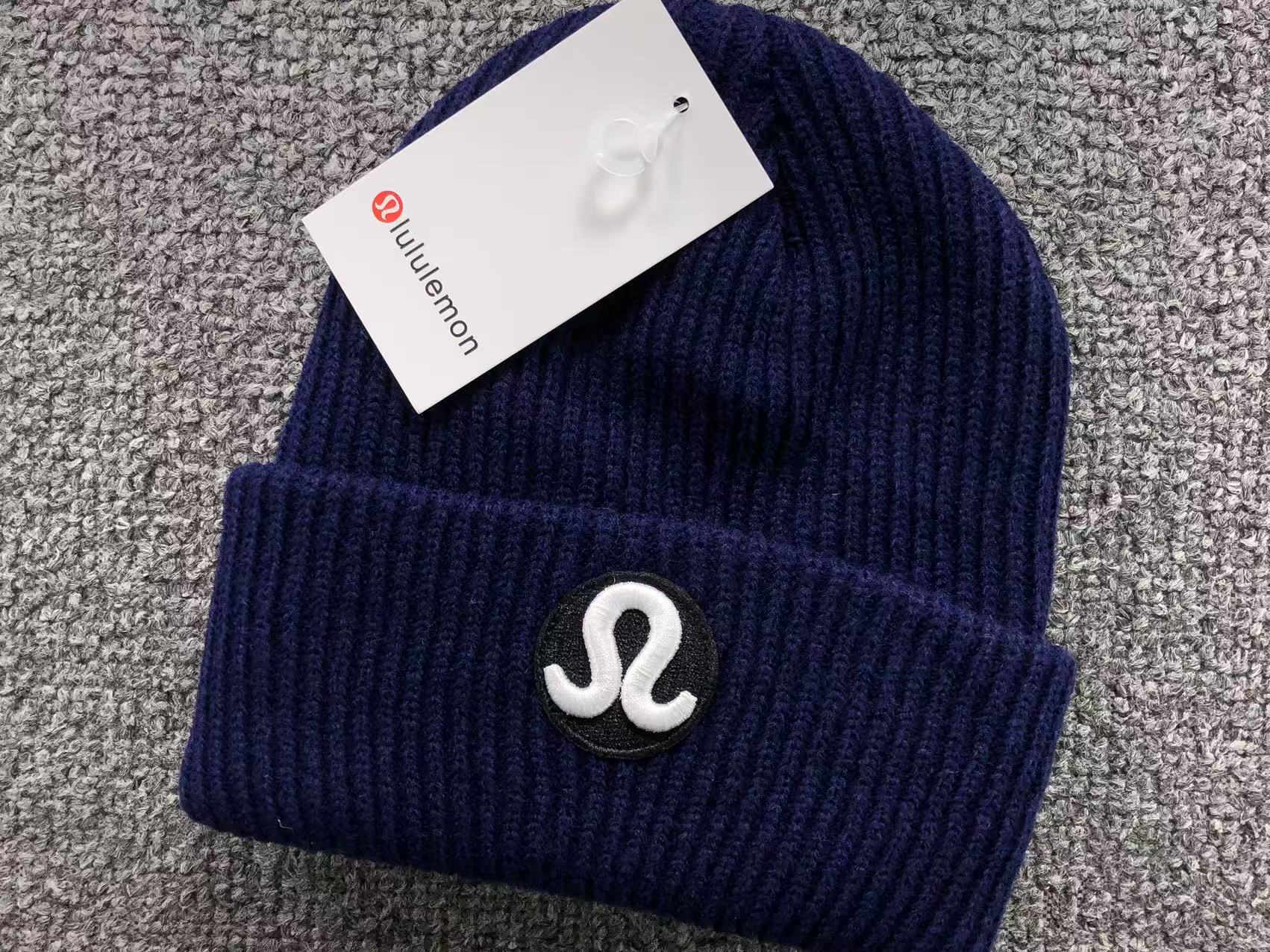 ca668d25 Lululemon beanie - Image 1