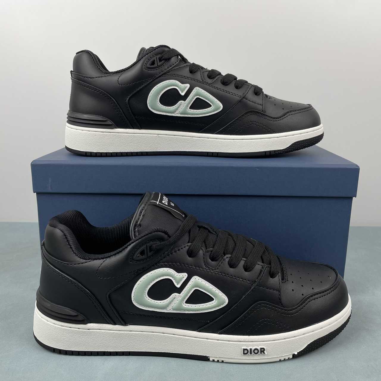 ce0e6dc9 Dior B57 - Image 1