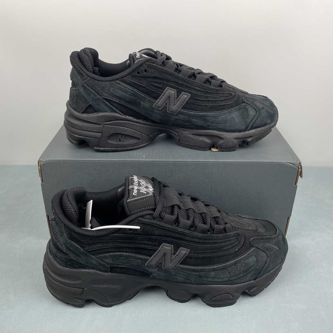 d0dd8b24 New Balance 1000 - Image 1