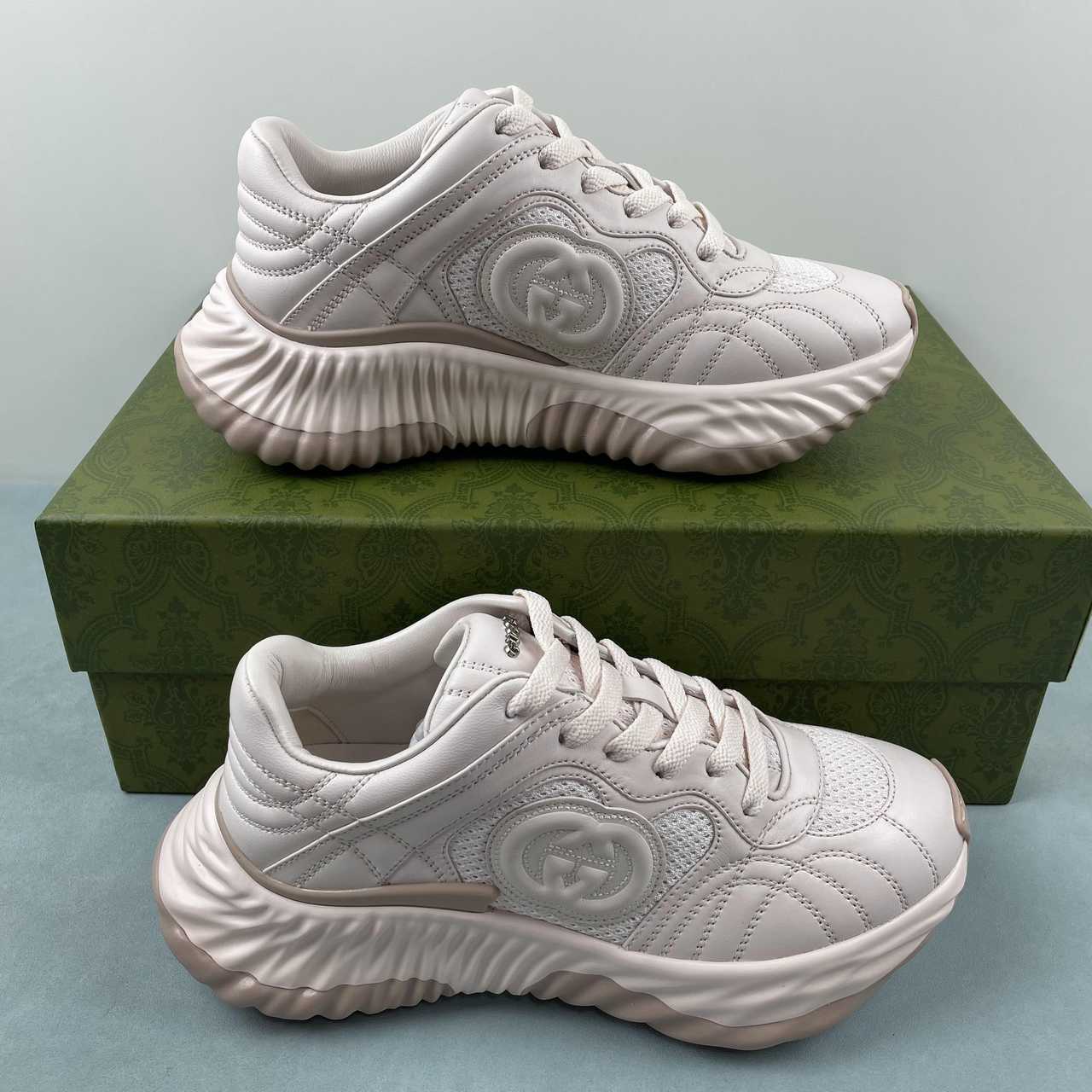 ee48c41a Gucci - Image 1