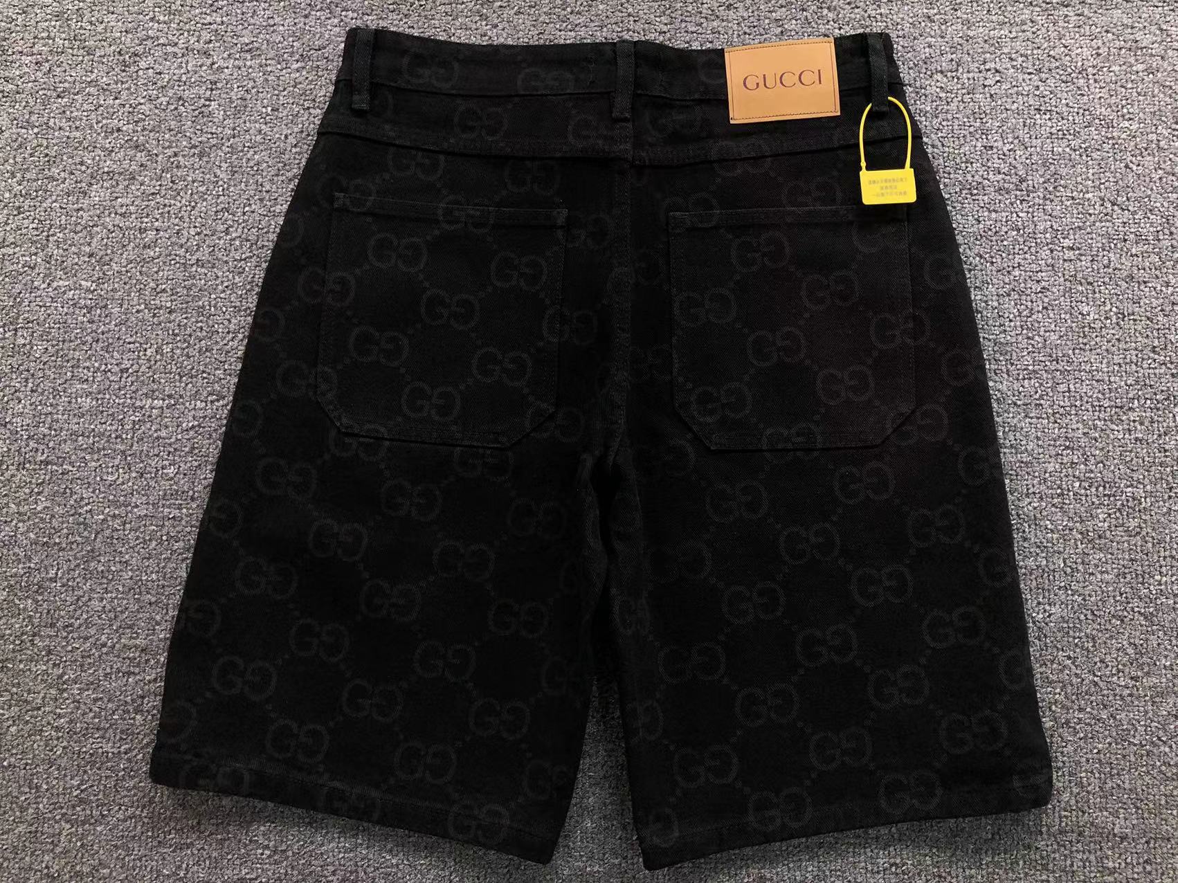 4fcd5b7a black denim Gucci shorts - Image 1